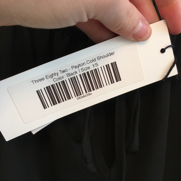 Three Eighty Two Payton Cold Shoulder Top - Picture 4 of 7